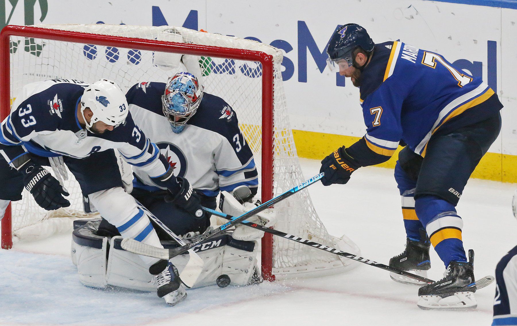 Blues and Jets skate in game 4 at the Enterprise Center